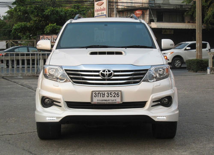 ชุดแต่ง มาใหม่..ชุดแต่งFortuner 2012 V2