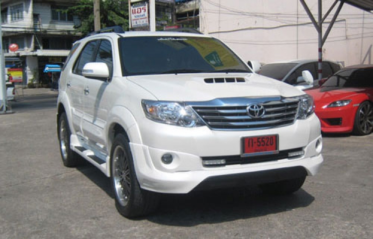 ชุดแต่ง ชุดแต่ง Fortuner 2012 V1