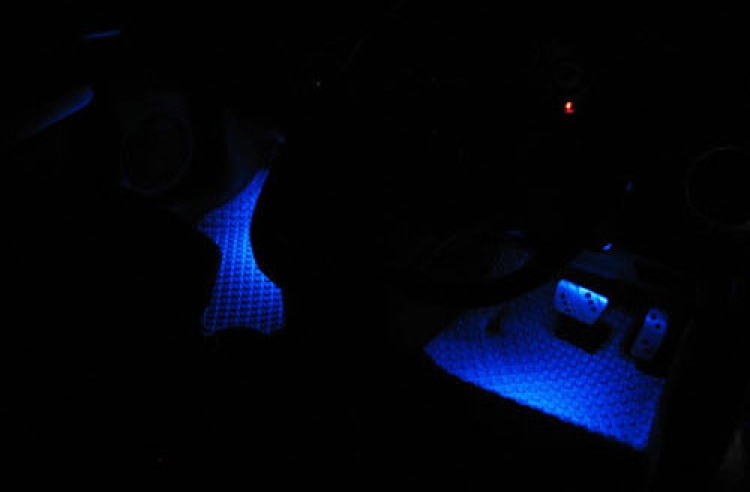 ชุดแต่ง ไฟส่องเท้า