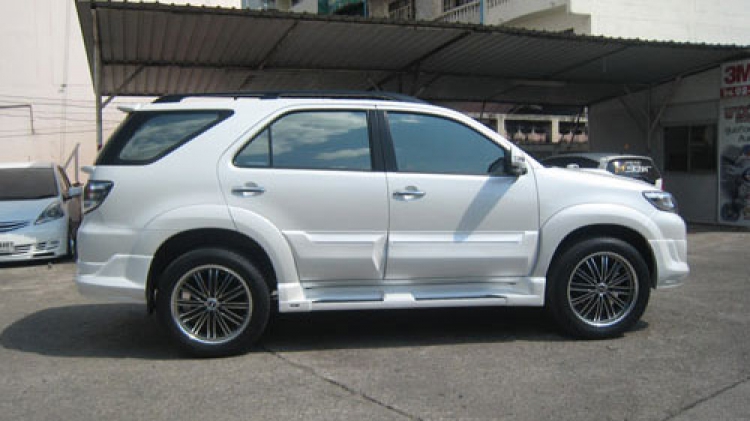 ชุดแต่ง ชุดแต่ง Fortuner 2012 V1