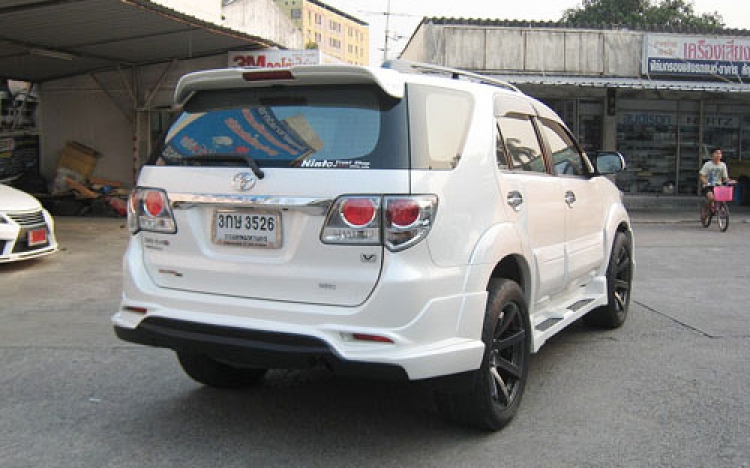 ชุดแต่ง มาใหม่..ชุดแต่งFortuner 2012 V2