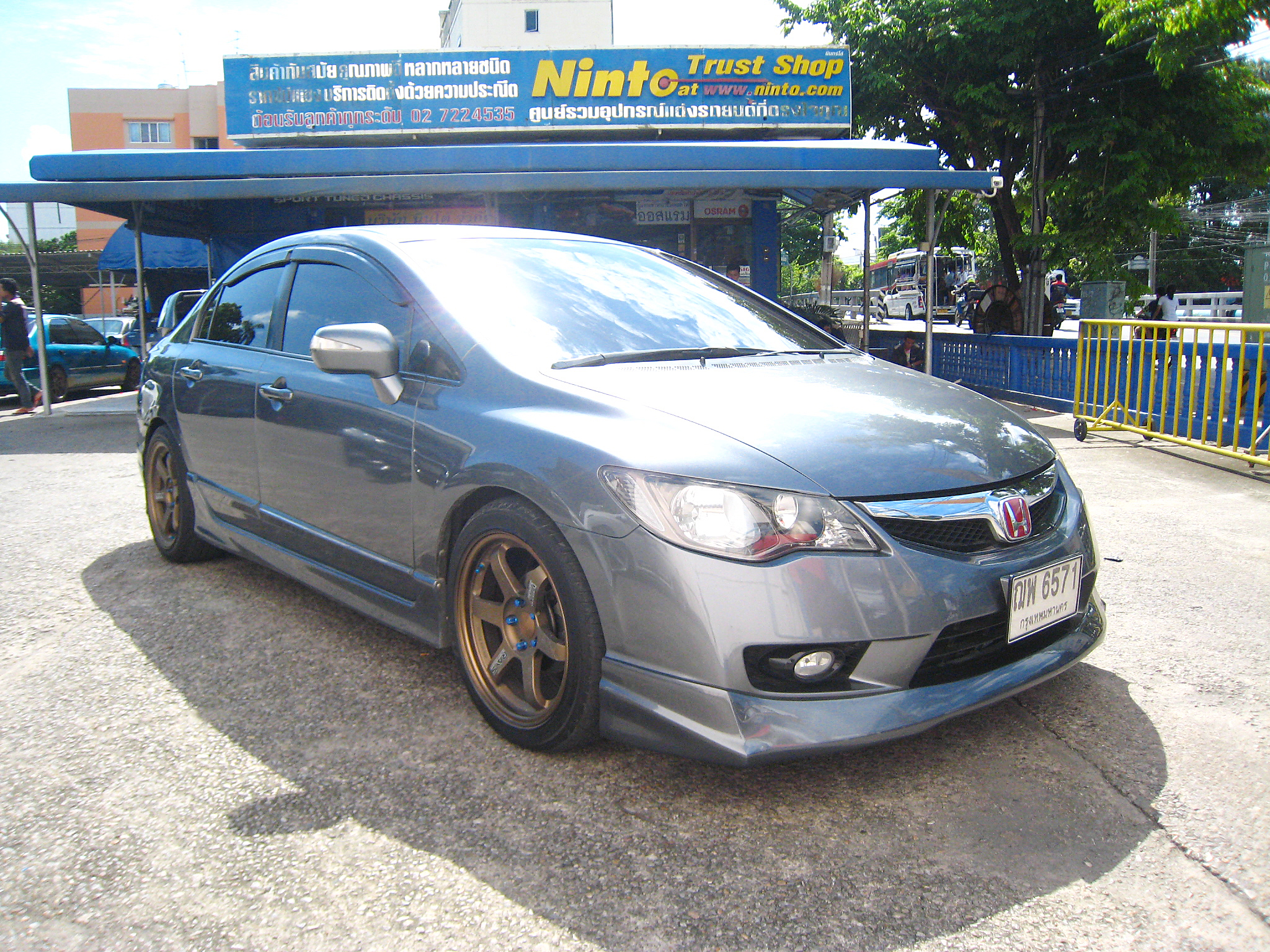 แต่งรถ Honda Civic FD 2006-2011 ที่ Ninto Trust Shop