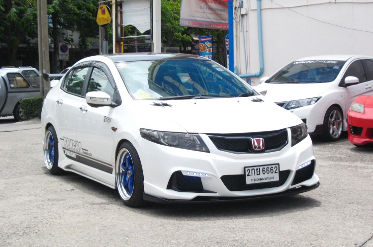 ชุดแต่ง ชุดแต่งกันชนหน้า City 2008-2013 รุ่น M-Tech