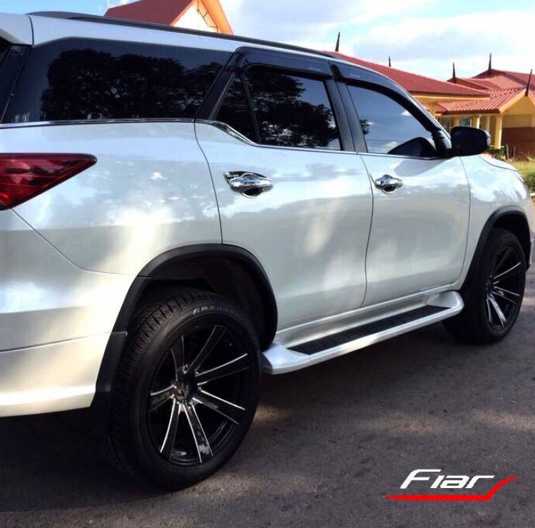 ชุดแต่ง ชุดแต่ง Fortuner 2015-2020 TRD รุ่น FD-Rตัดแดง