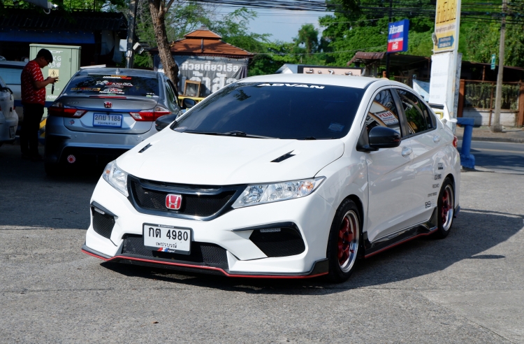 ชุดแต่ง ชุดแต่ง City 2017-2019 ฝากระโปรงหน้าแต่ง