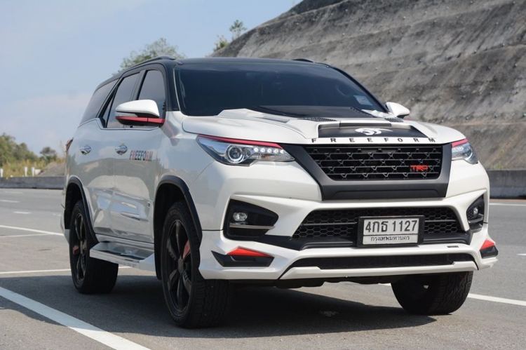 ชุดแต่ง ชุดแต่ง Fortuner 2015-2020 TRD รุ่น Freeform TRD2