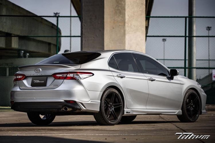 ชุดแต่ง ชุดแต่ง Camry2019 รุ่น Tithum