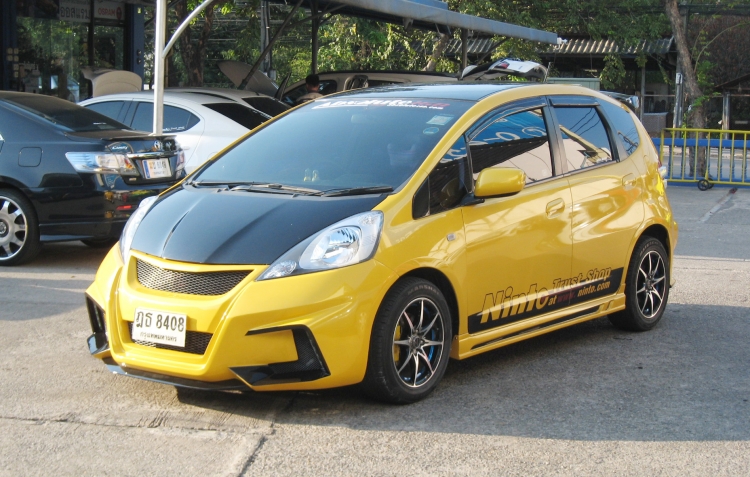 ชุดแต่ง ชุดแต่ง Jazz GE 2008-2013 รุ่น Aventador