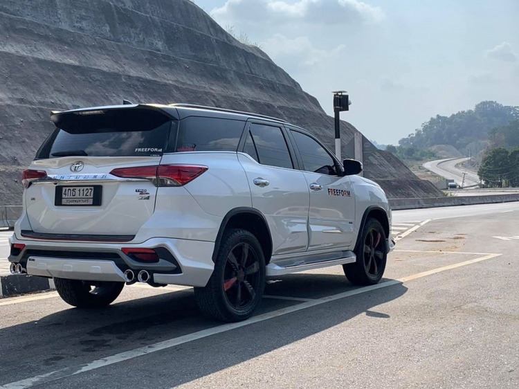 ชุดแต่ง ชุดแต่ง Fortuner 2015-2020 TRD รุ่น Freeform TRD2