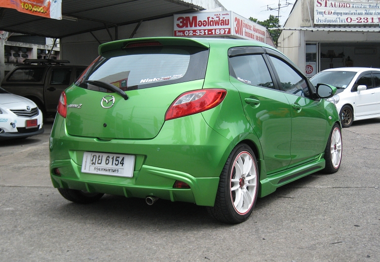 ชุดแต่ง ชุดแต่ง Mazda2 2009-2013 5ประตู สปอยเลอร์ ทรงห้าง