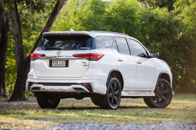 ชุดแต่ง ชุดแต่ง Fortuner 2015-2020 TRD รุ่น Freeform TRD FL