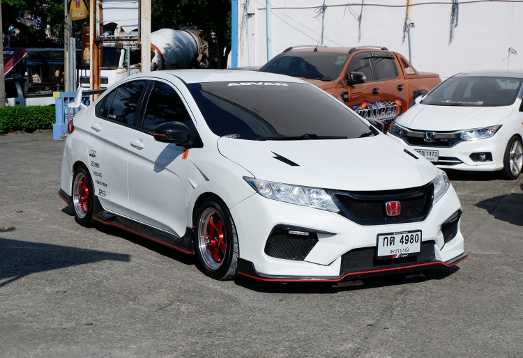 ชุดแต่ง ชุดแต่ง City 2017-2019 ฝากระโปรงหน้าแต่ง