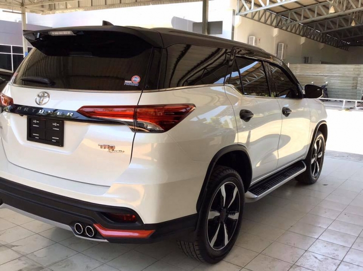 ชุดแต่ง ชุดแต่ง Fortuner 2015-2020 TRD รุ่น FD-2RS