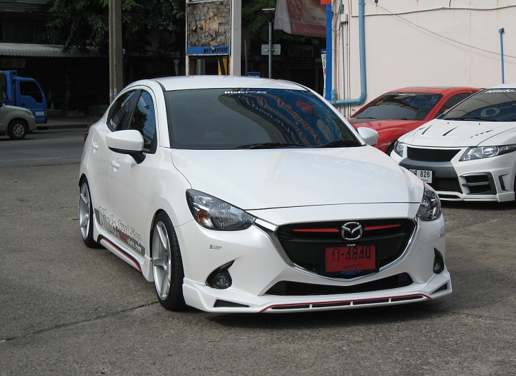 ชุดแต่ง ชุดแต่ง Mazda2 2015-2019 NTS1 V1 4และ5ประตู