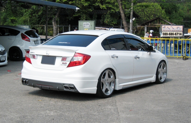 ชุดแต่ง ชุดแต่ง Civic FB 20012-2015 ทรง Aventador