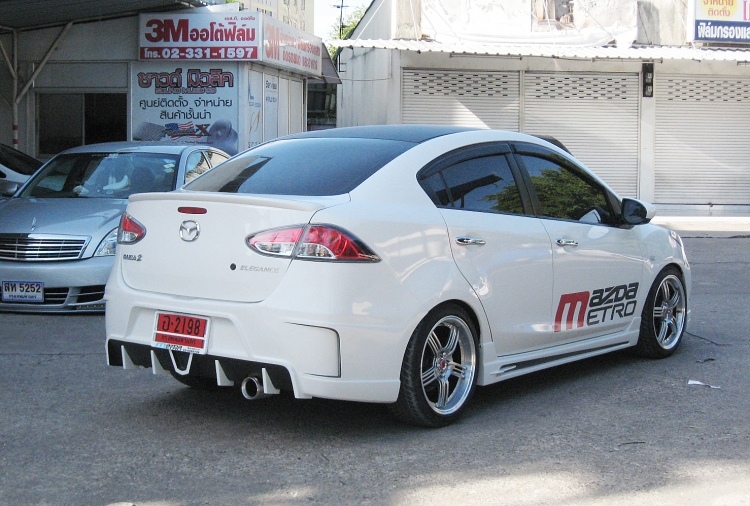 ชุดแต่ง ชุดแต่ง Mazda2 2009-2013 Job Design