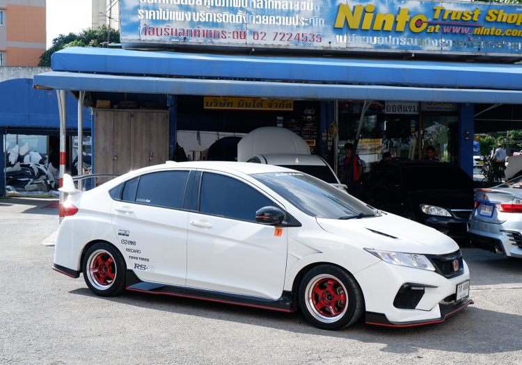 ชุดแต่ง ชุดแต่ง City 2017-2019 ฝากระโปรงหน้าแต่ง