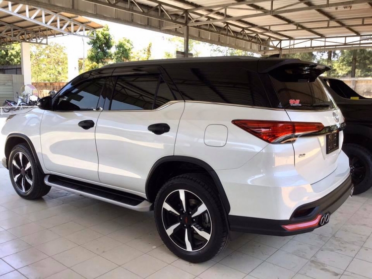 ชุดแต่ง ชุดแต่ง Fortuner 2015-2020 TRD รุ่น FD-2RS