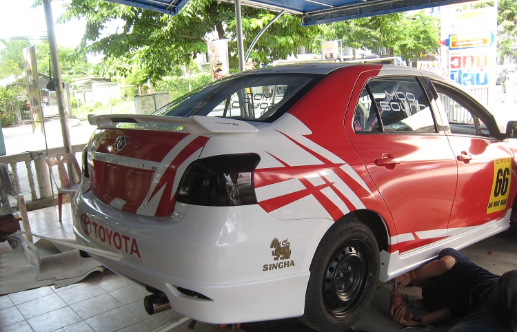 ชุดแต่ง ชุดแต่ง Vios2007-2012 สปอยเลอร์หลังแบบมีไฟเบรค
