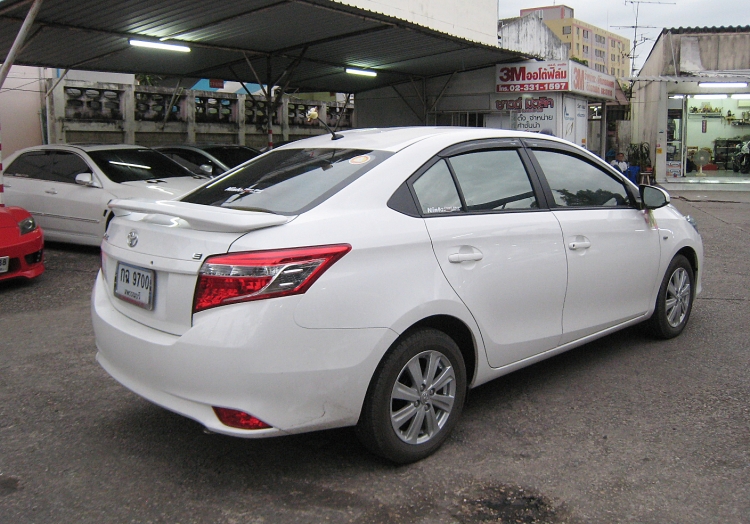 ชุดแต่ง ชุดแต่ง Vios2013-2016 สปอยเลอร์มีไฟเบรค