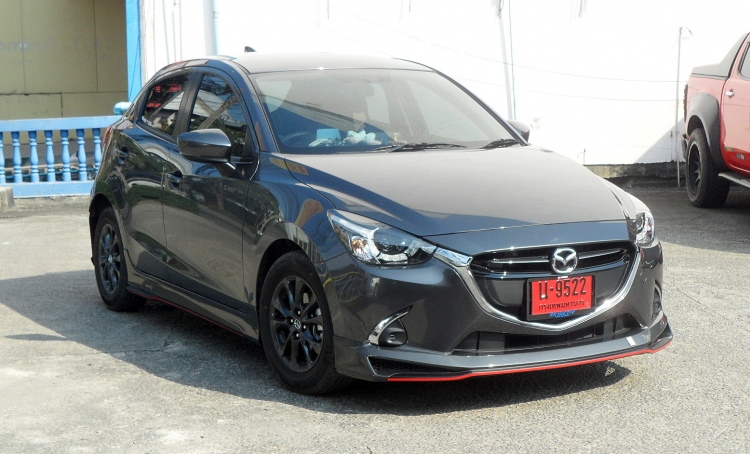 ชุดแต่ง ชุดแต่ง Mazda2 2015-2019 Drive68 4และ5ประตู