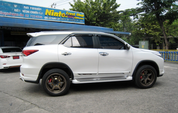 ชุดแต่ง ชุดแต่ง Fortuner 2015-2020 รุ่น JAP