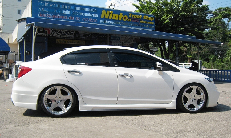 ชุดแต่ง ชุดแต่ง Civic FB 20012-2015 ทรง Aventador