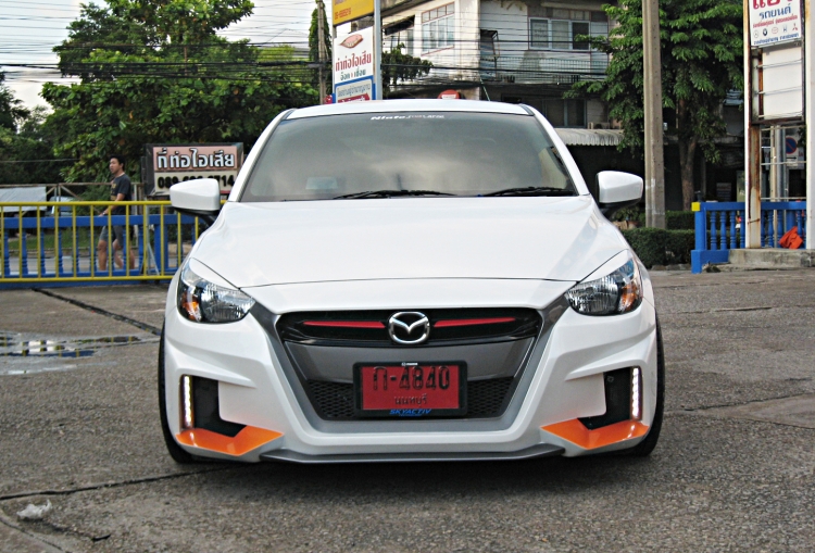 ชุดแต่ง ชุดแต่ง Mazda2 2015-2019 Aventador