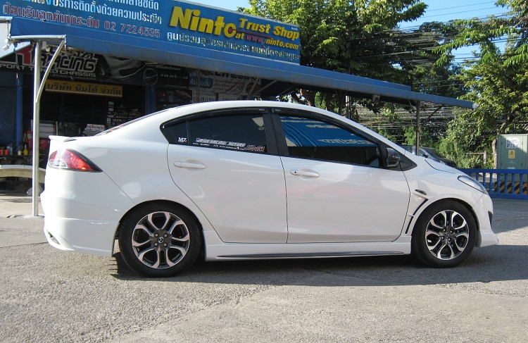 ชุดแต่ง ชุดแต่ง Mazda2 2009-2013 NTS1 V4