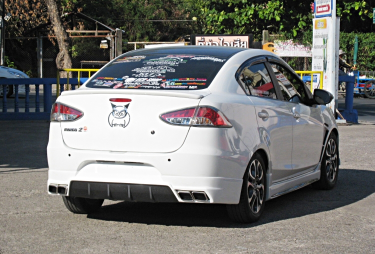 ชุดแต่ง ชุดแต่ง Mazda2 2009-2013 Aventador