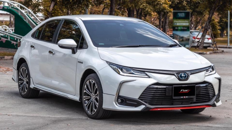 ชุดแต่ง ชุดแต่ง Altis 2020 รุ่น Fiar