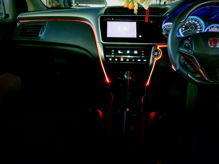 ชุดแต่ง Ambient Light ไฟแต่งในห้องโดยสาร Mazda2 2020
