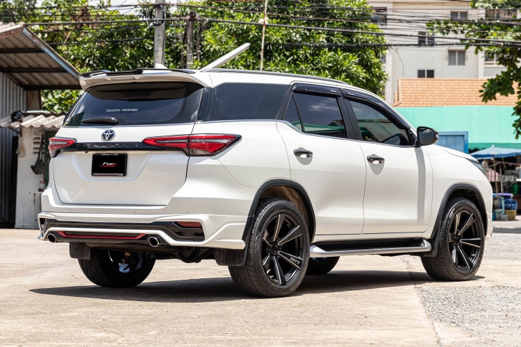 ชุดแต่ง ชุดแต่ง Fortuner 2020 รุ่น FD-4