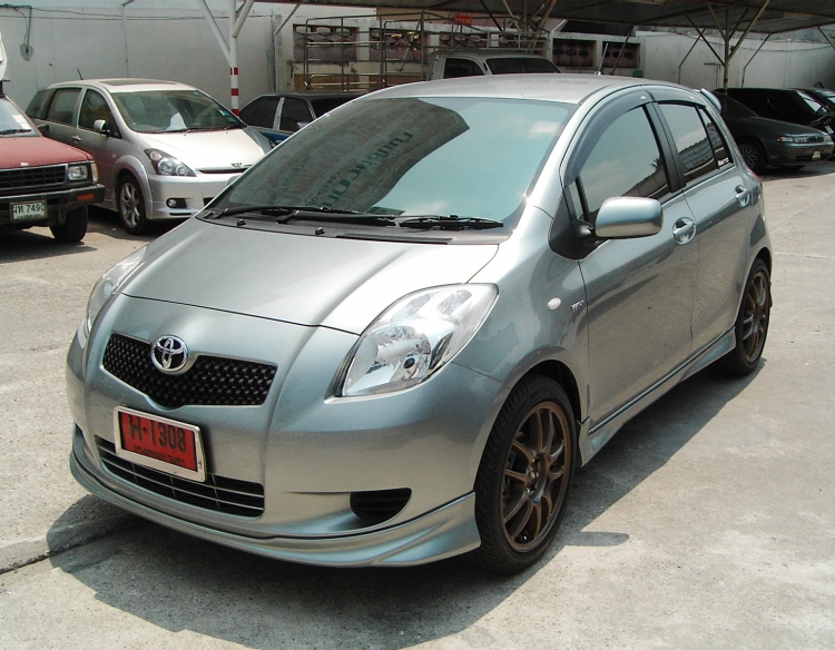 ชุดแต่ง ชุดแต่ง Yaris 2006 -2008 ทรงห้าง Sporty