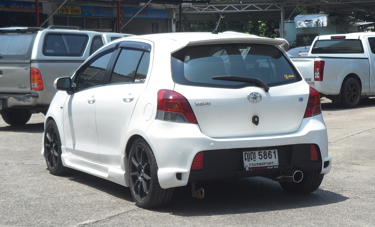 ชุดแต่ง ชุดแต่ง Yaris 2006-2013 ทรง C-one+Ing1