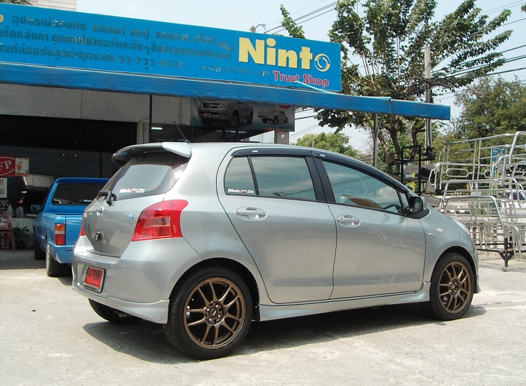 ชุดแต่ง ชุดแต่ง Yaris 2006 -2008 ทรงห้าง Sporty